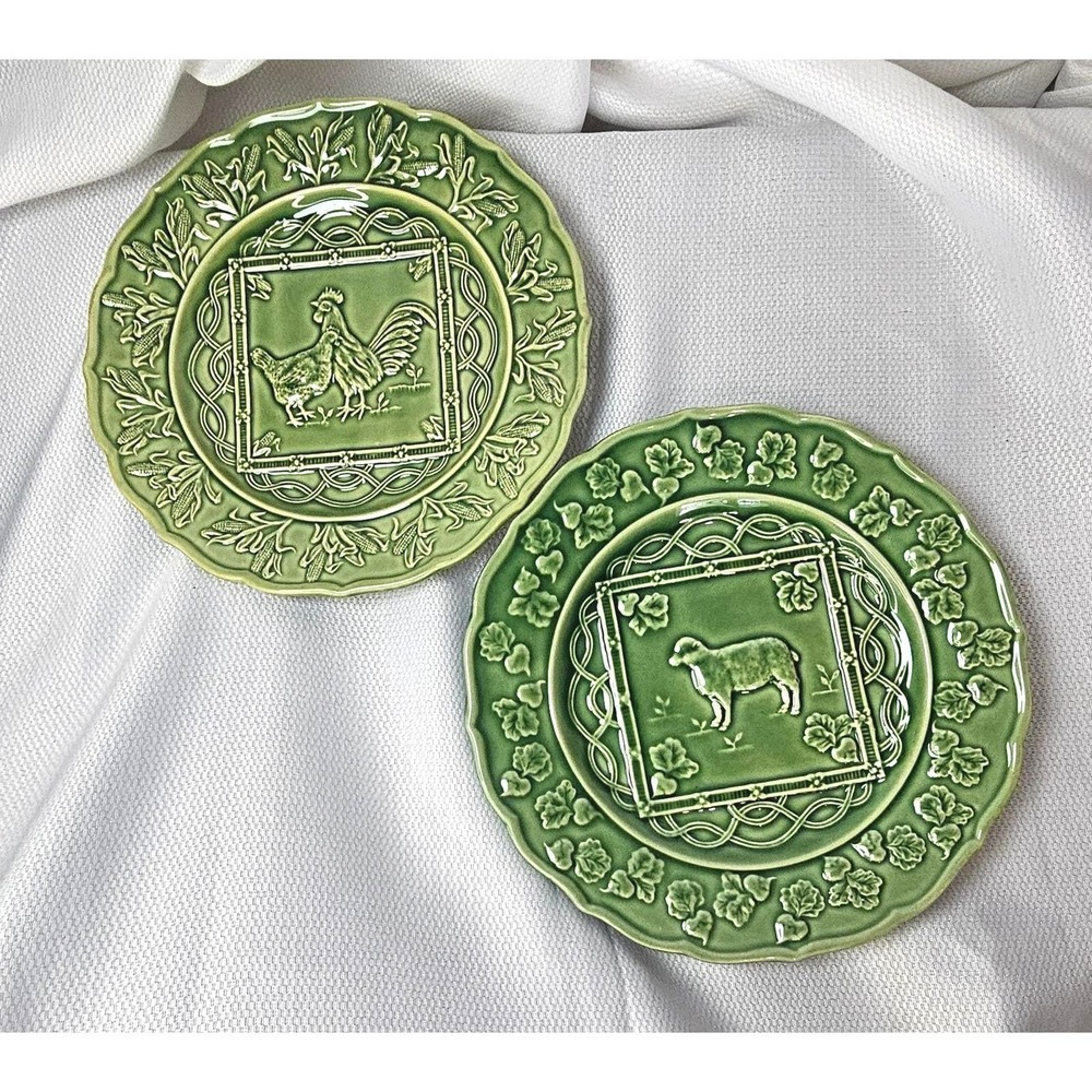 VTG Bordallo Pinheiro Green Majolica Salad Plates Set of 2 Rooster Lamb Portugal